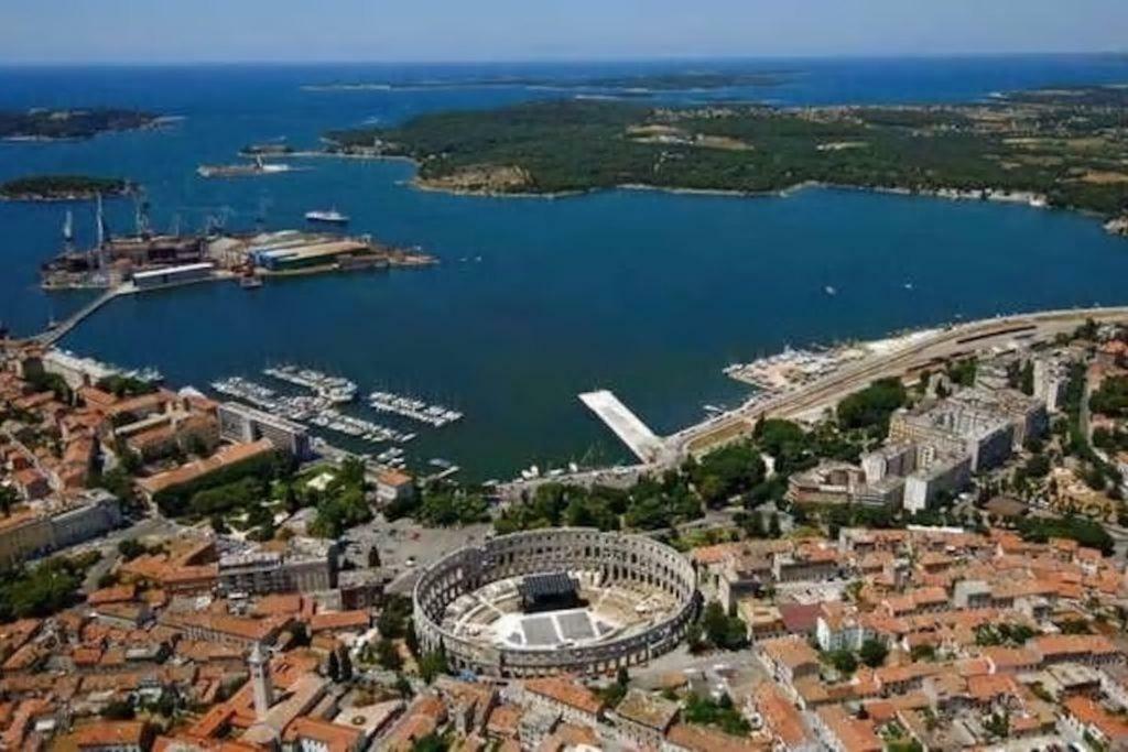 Apartment Leona Πούλα Εξωτερικό φωτογραφία